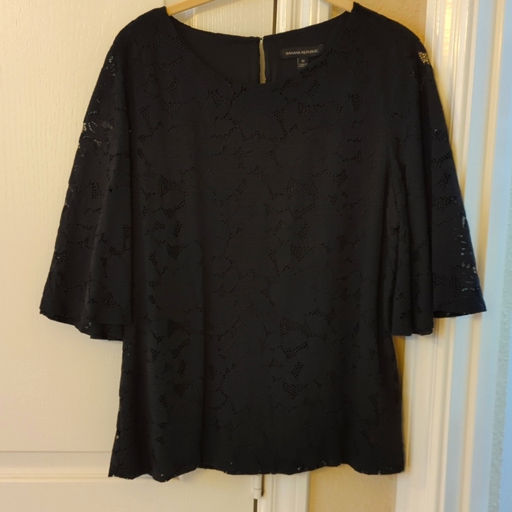 Banana Republic Lace Lined BlackTop